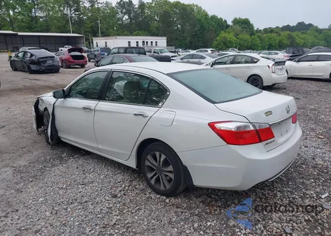 2015 Honda Accord Lx z USA, uszkodzony, nr VIN 1HGCR2F3XFA036279